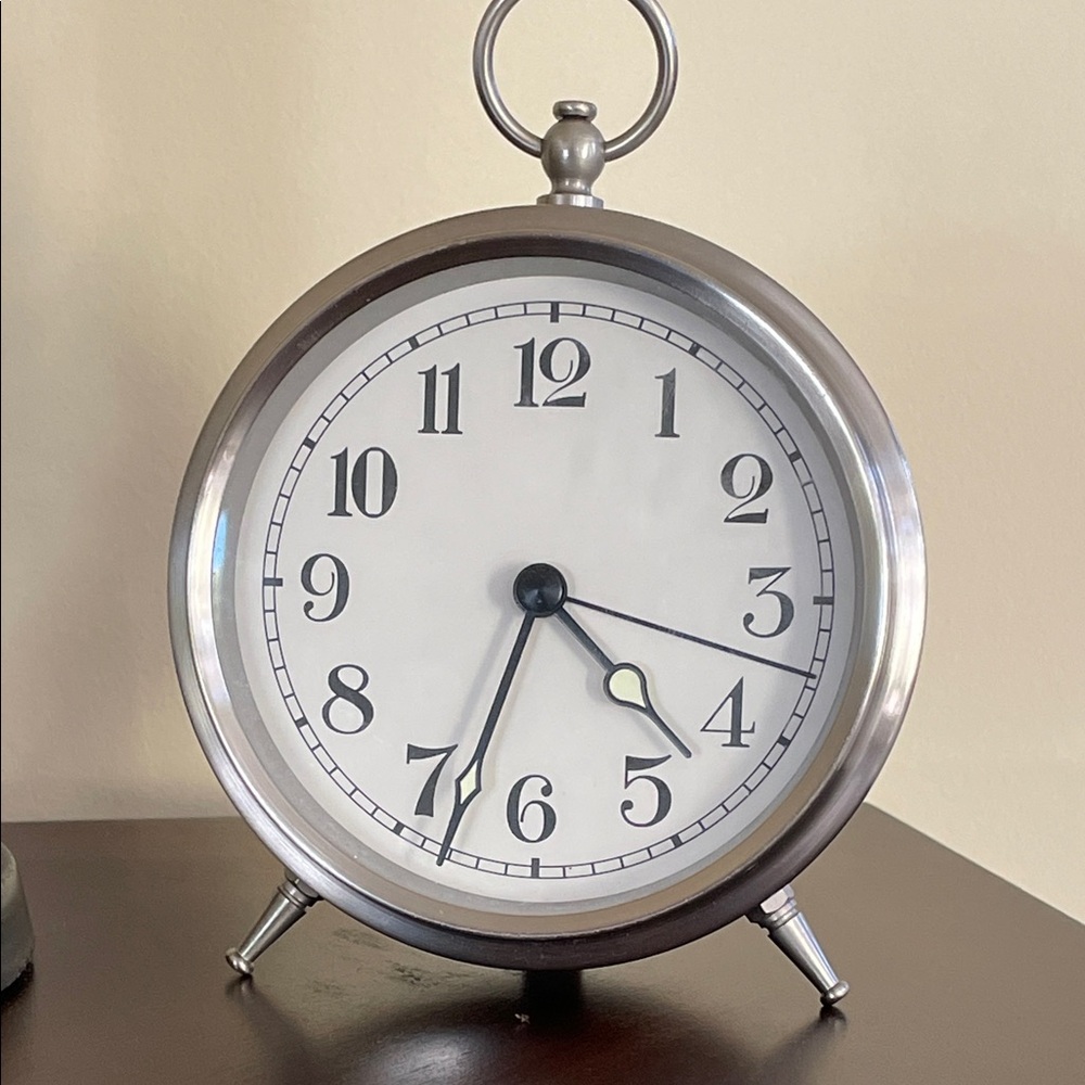 Silver Analog Table Clock